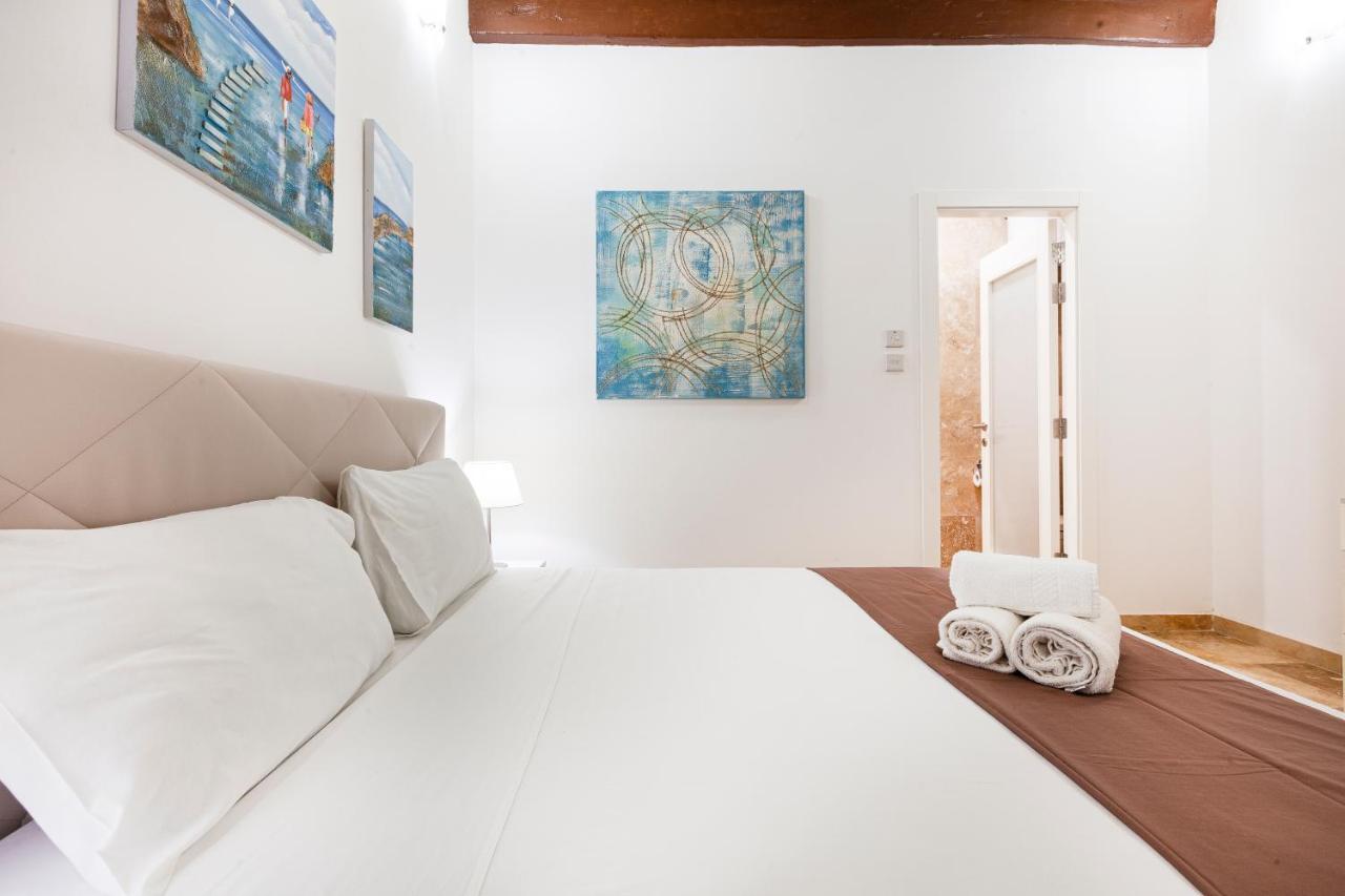 Designer Home With Comfy Sofa In Central Valletta By 360 Estates Esterno foto